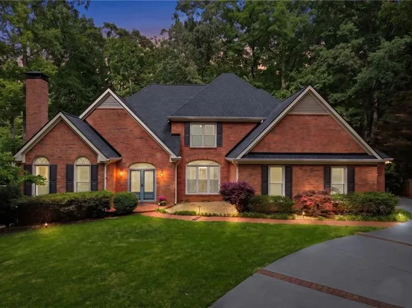 5215 Overbend Trl, Suwanee, GA 30024