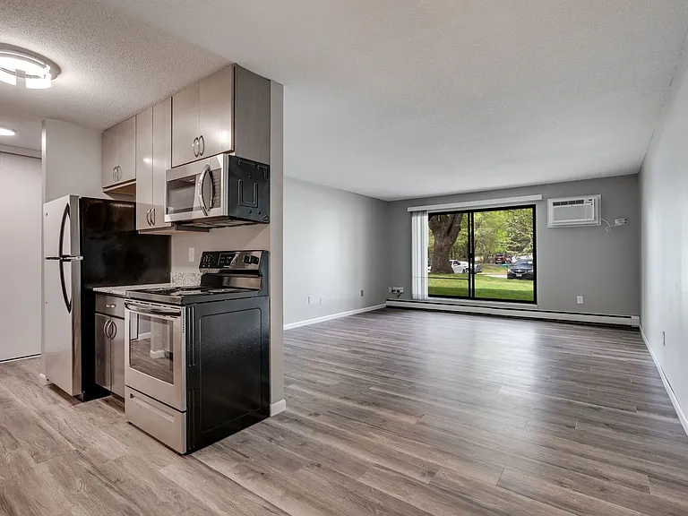 Garden Oaks Apartments — Photo 38