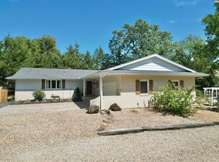 3912 Mission Dr, Hutchinson, KS 67502