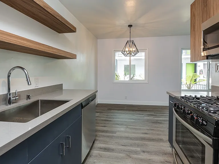 Pine Crest Apartments — Photo 30
