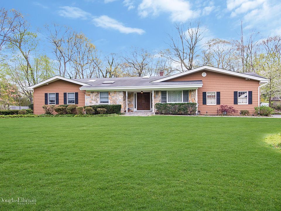 1st image of 33 Dogwood Hollow Ln