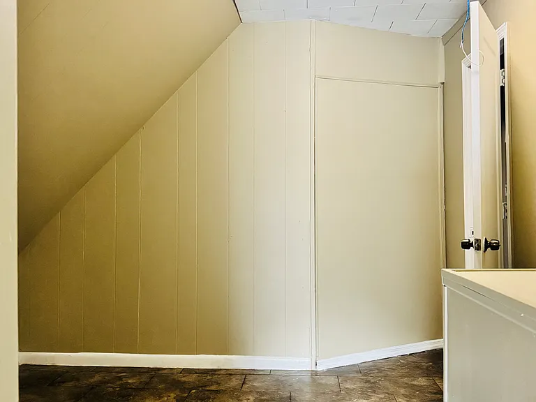 42 Bennett Ave #2 — Photo 14