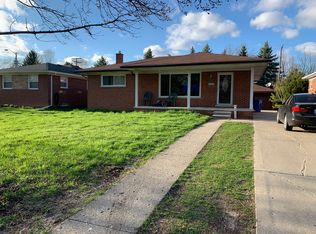 27352 Clairview Dr, Dearborn Heights, MI 48127