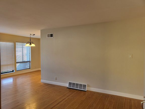 5th image of 2535 Trenton Dr