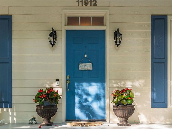 5th image of 11912 Pembridge Ln
