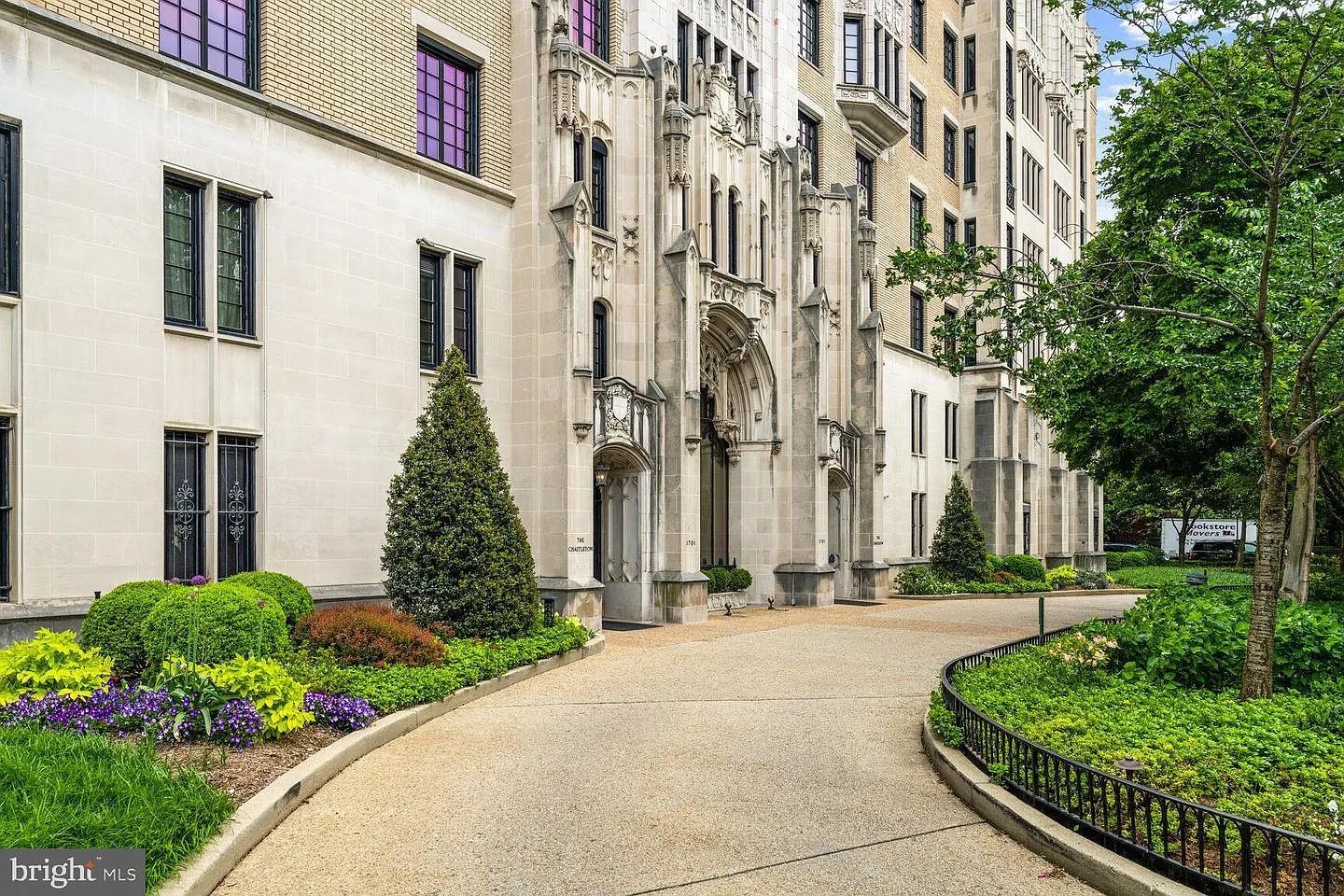 1 bed, 800 sqft, $2,950 — Photo 2