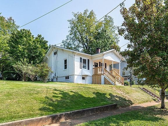 3rd image of 3404 Wilson Ave