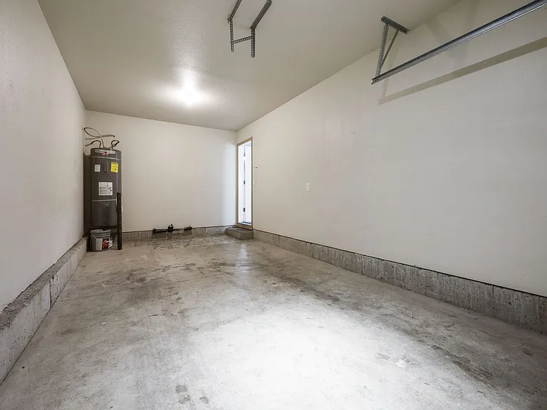 12564 SE Ramona St — Photo 37