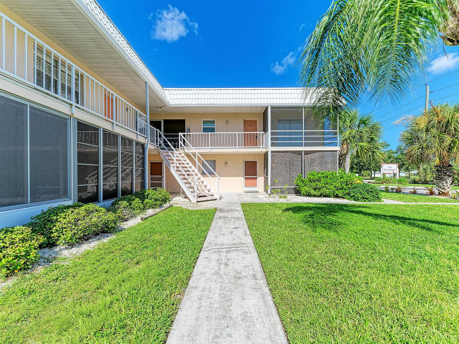 2 bed, 811 sqft, $1,500 — Photo 3