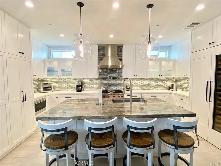 203 Sapphire Ave — Photo 9