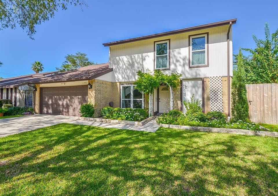 1st image of 11942 River Meadow Ln