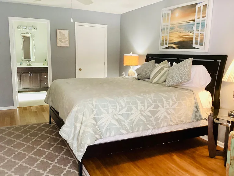 921 Cypress Wood Ln — Photo 11