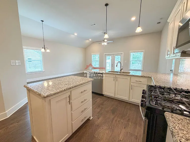 5841 Winifred Ave — Photo 9