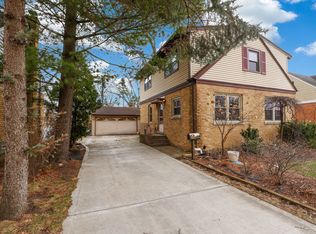 419 N Maple St, Mount Prospect, IL 60056