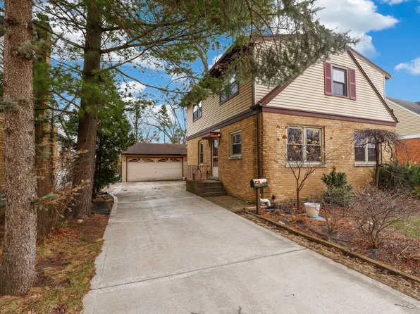 419 N Maple St, Mount Prospect, IL 60056