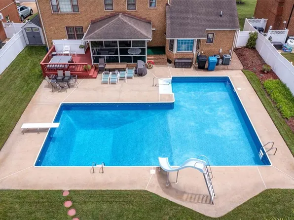 5448 Todd St, Virginia Beach, VA 23464