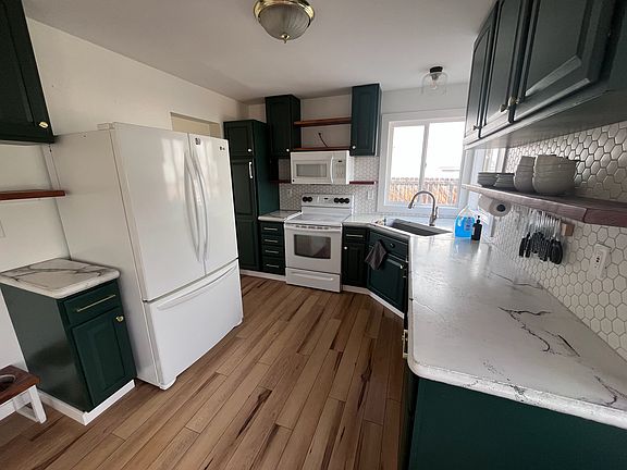 5th image of 618 Brewer Dr