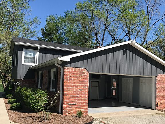 2nd image of 6641 N Blossom Ln