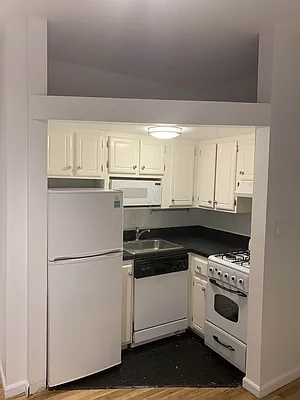 Rented by Compass | media 19