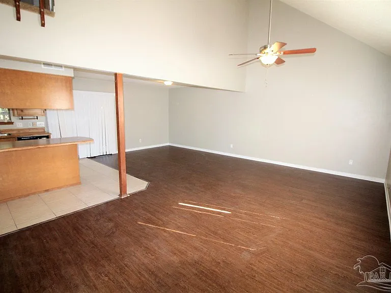 6930 Heather Oaks Dr — Photo 2