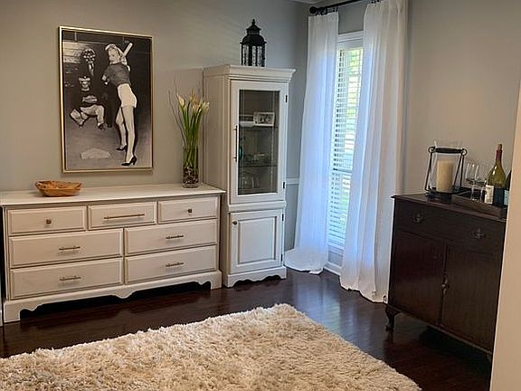 Extra front room/living room