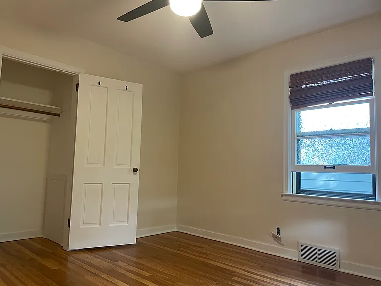 608 Chapman St — Photo 13