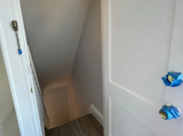 217 Hudson Place image 13 of 13