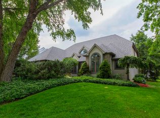 15789 Clarendon Hills Dr, Granger, IN