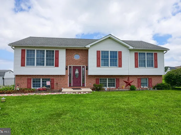 15 Hakes Hollow Rd, Wrightsville, PA 17368