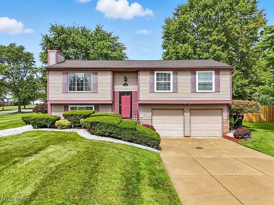 1st image of 949 Sherwood Dr
