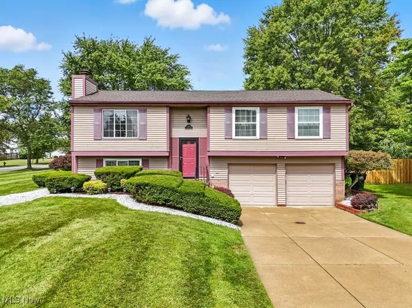 949 Sherwood Dr, Macedonia, OH 44056