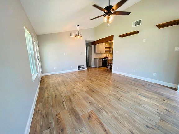 3rd image of 13000 Pollard Dr