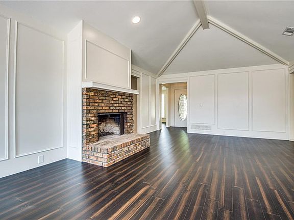5th image of 1206 Thoreau Ln