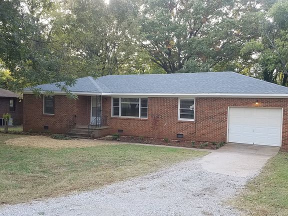 2nd image of 707 Jordan Ln NW