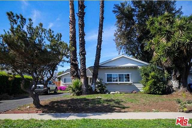 1st image of 9325 Rubio Ave