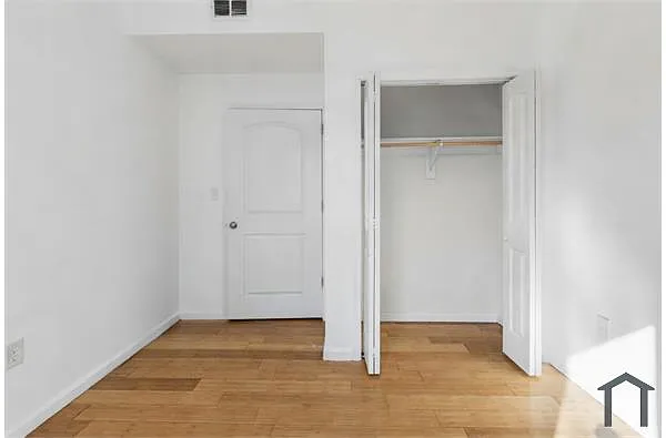 Building Photo - 65-67 4th Ave #2D