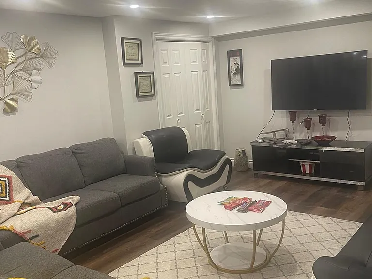 1499 Hollywell Ave #BASEMENT — Photo 11