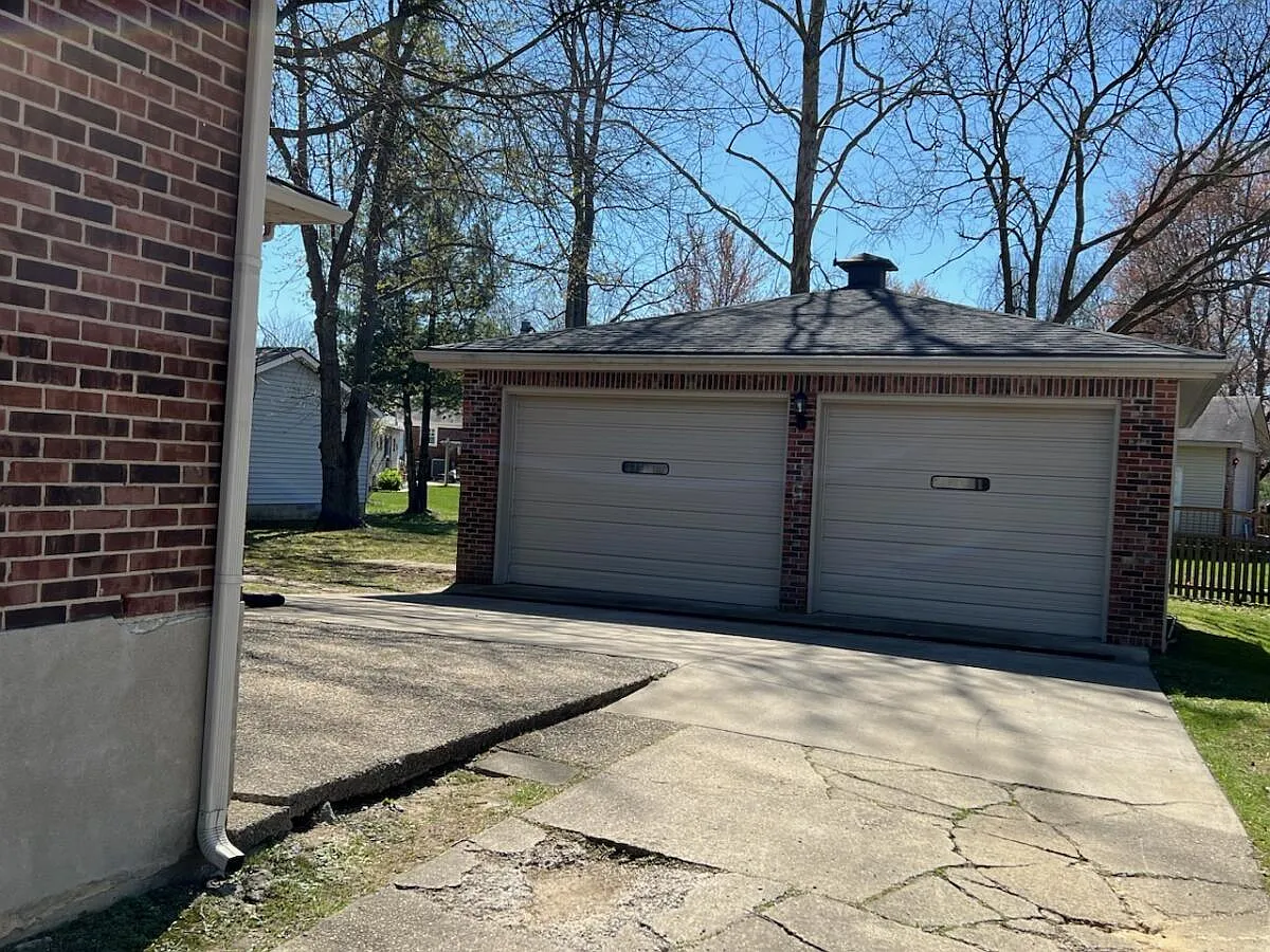 Building Photo - 9202 Lethborough Dr