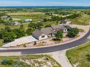 220 N Spies Ridge Dr, Fredericksburg, TX 78624