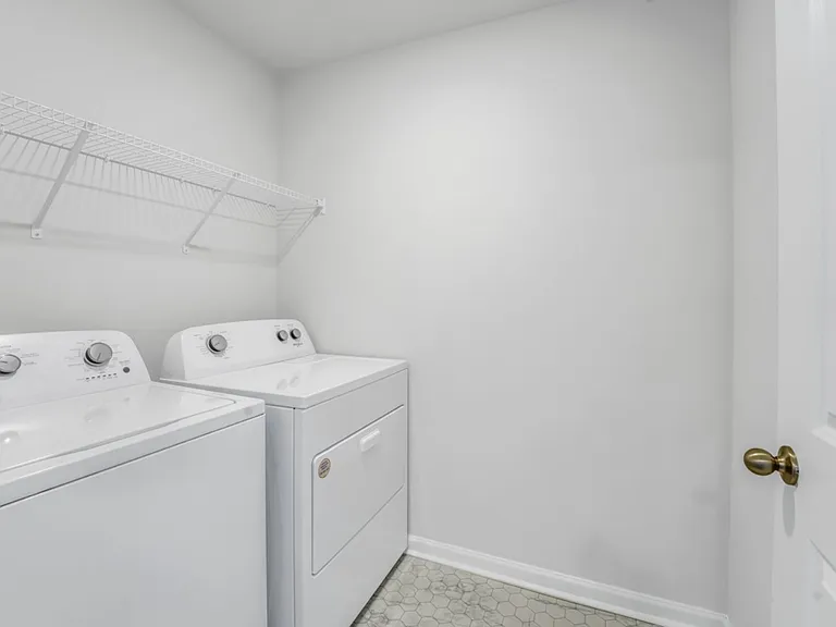 521 Grantham Dr — Photo 23