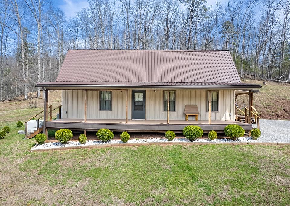1st image of 817 Yellow Creed Rd.