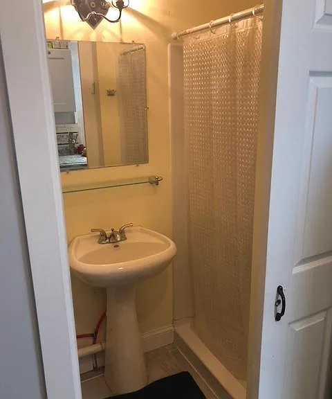 323 S 46th St #2F — Photo 8