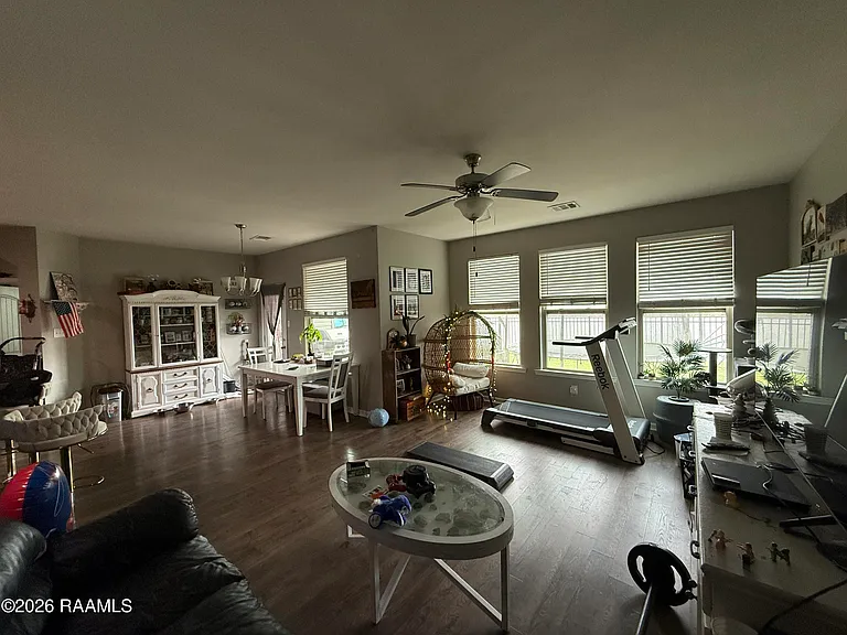 121 Merrydale Ln — Photo 6