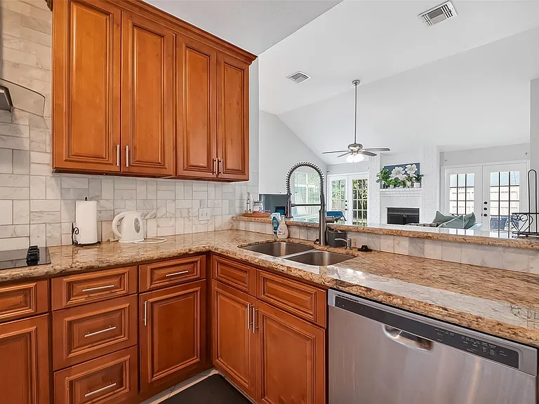 12727 Ashford Knoll Dr — Photo 19