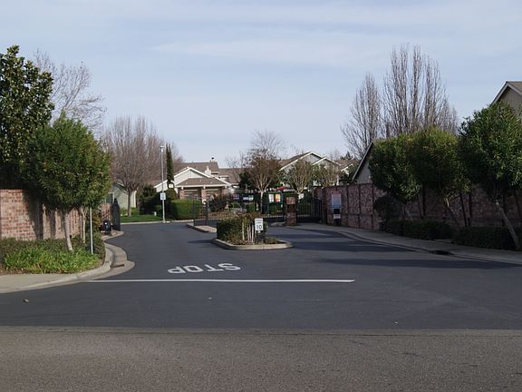 2nd image of 6380 Laguna Mirage Ln