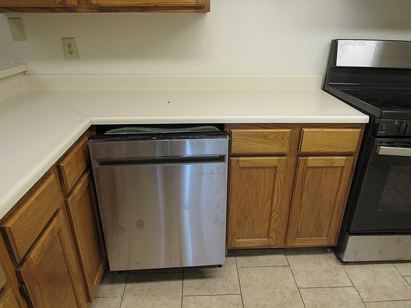 5th image of 12402 Autumn Vista St #C