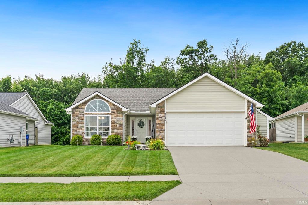 2195 Henry V Xing, Fort Wayne, IN