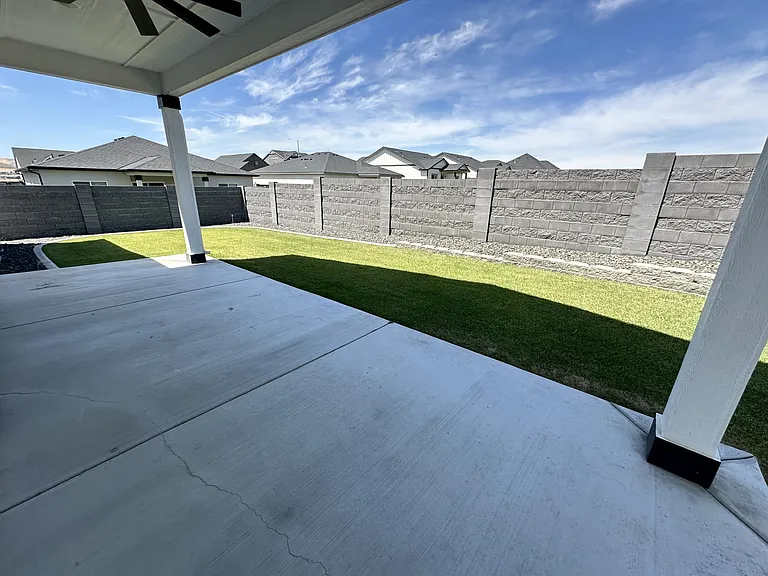 2285 Estate Ave — Photo 34