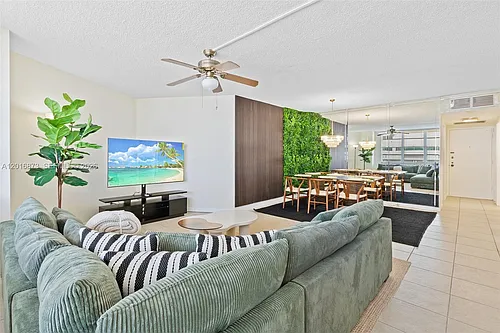 3725 S Ocean Dr #921 Photo 1