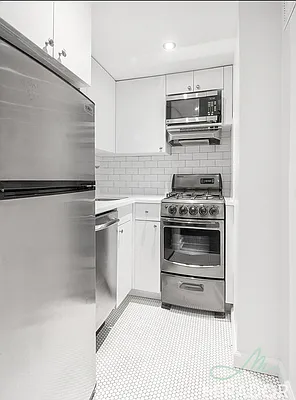 Rented by Mirador Real Estate | media 6